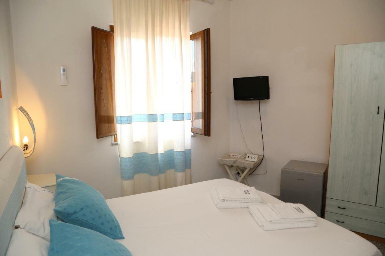 Il Tramonto Bed and Breakfast Castelsardo Exteriör bild